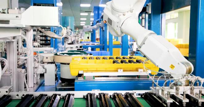 名圖超俊深度融合，鼎龍硒鼓團隊求新思變，以人工智能驅動未來